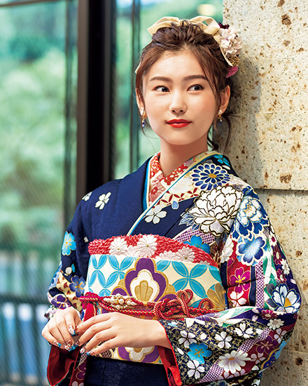 岡本莉音 振袖